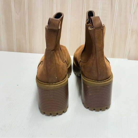 Brown Leather Ankle Boots - Picture 4 of 9